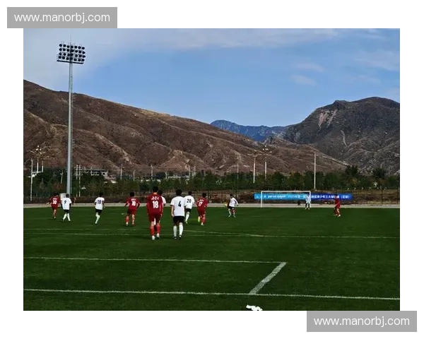 以控制球权为核心策略打造现代足球攻防全局优势